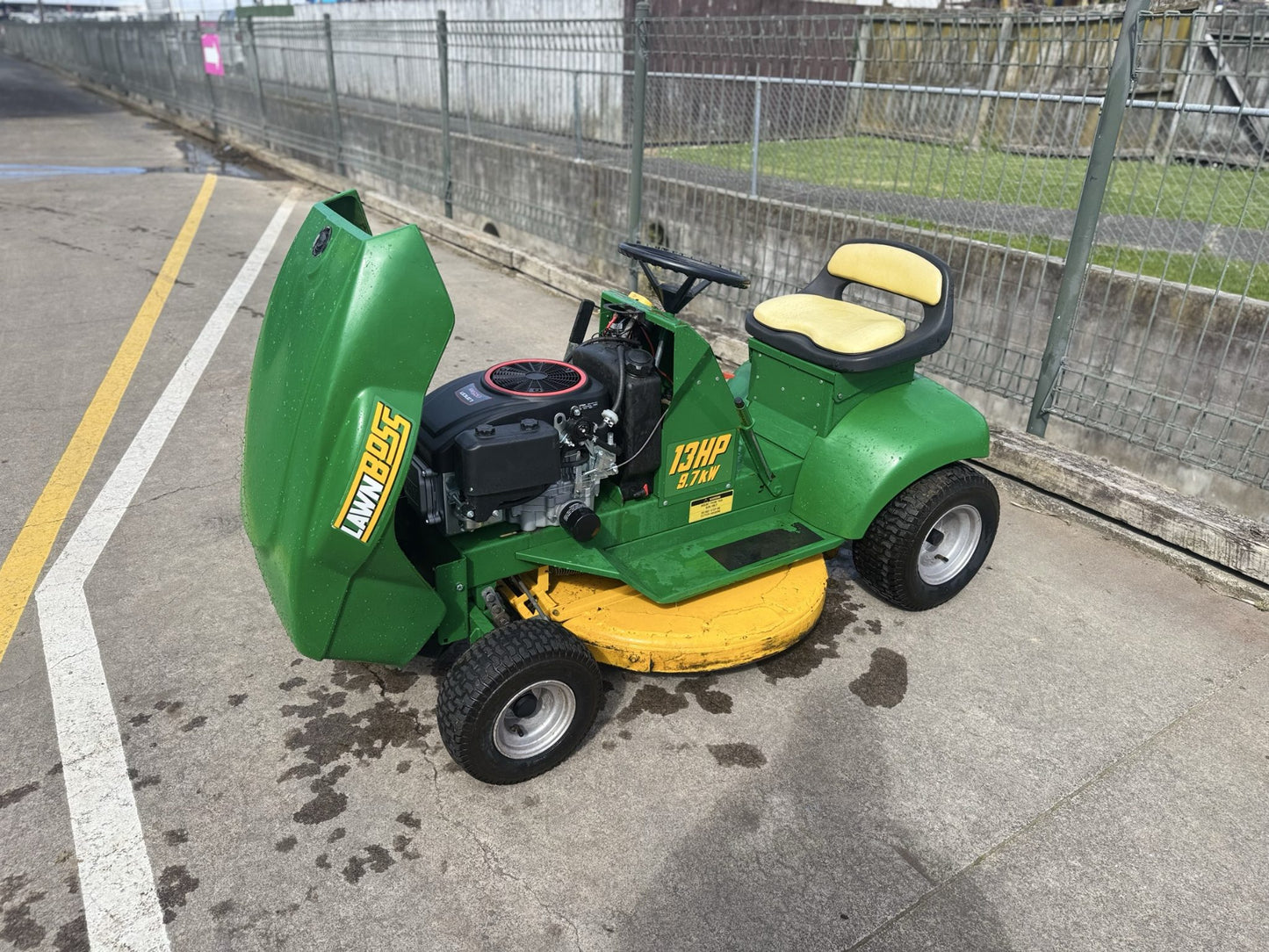 Second Hand - Lawn Boss Ride-On Mower – Brand New 16HP Loncin Engine