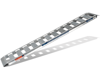 Hyway 850kg Aluminium Ramps at 2.4m