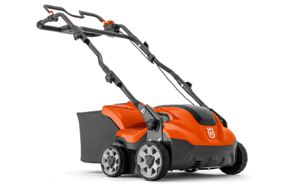 Husqvarna S 138i Efficient, battery-powered scarifier with 2-in-1 function