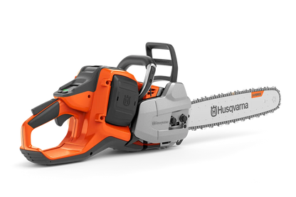 Husqvarna 550i XP Power or agility, a professional chainsaw with two battery options