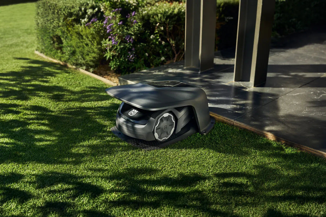 Automower® House 320 NERA, 430X NERA, 450X NERA, 305E NERA, 310E NERA, 405XE NERA, 410XE NERA