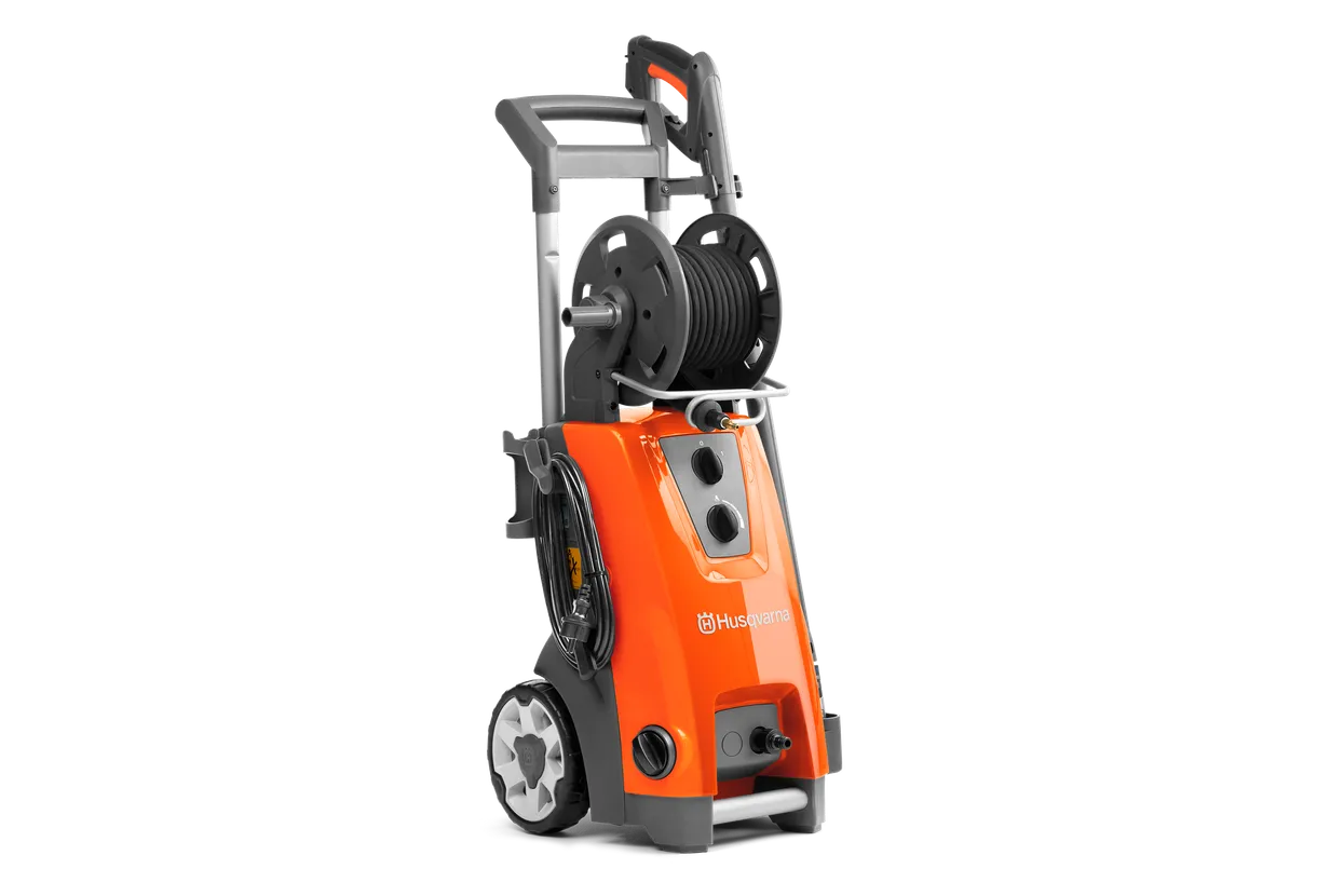Husqvarna PW 490 Large, robust and powerful high-pressure washer
