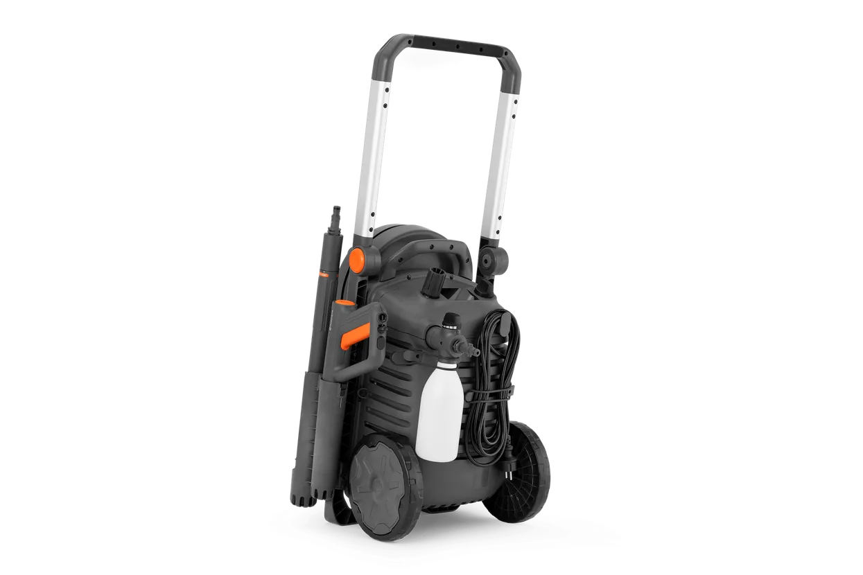 Husqvarna PW 370 outdoor cleaning